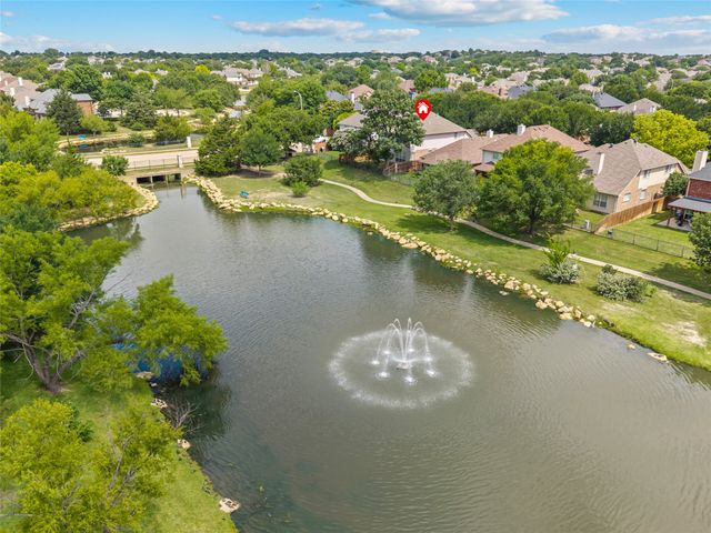 5404 Pecan Creek Circle, Fort Worth, TX 76244