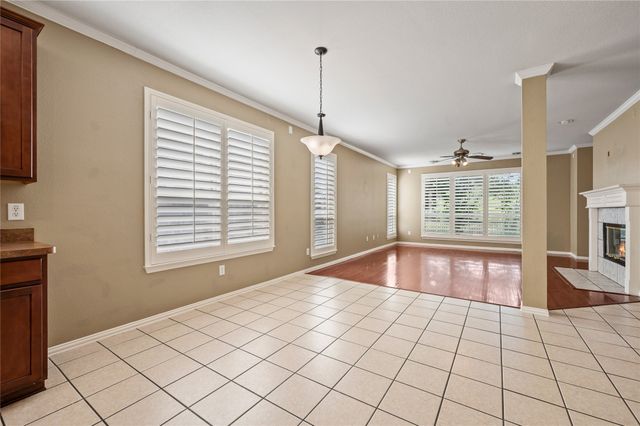 5404 Pecan Creek Circle, Fort Worth, TX 76244