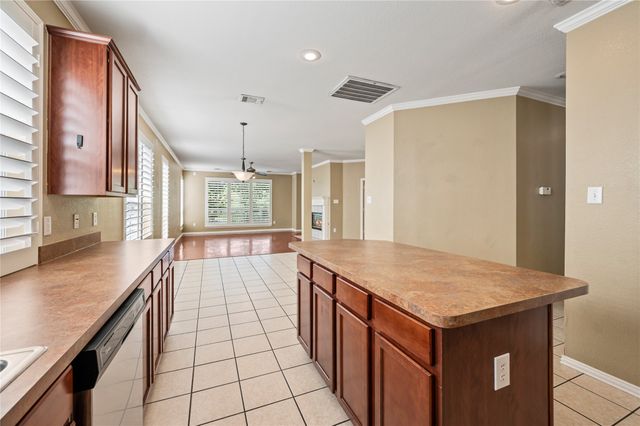5404 Pecan Creek Circle, Fort Worth, TX 76244