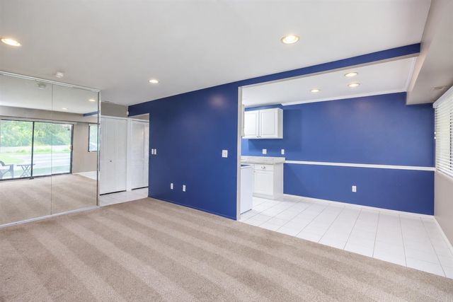 3835 Lone Pine Road 100, West Bloomfield, MI 48323