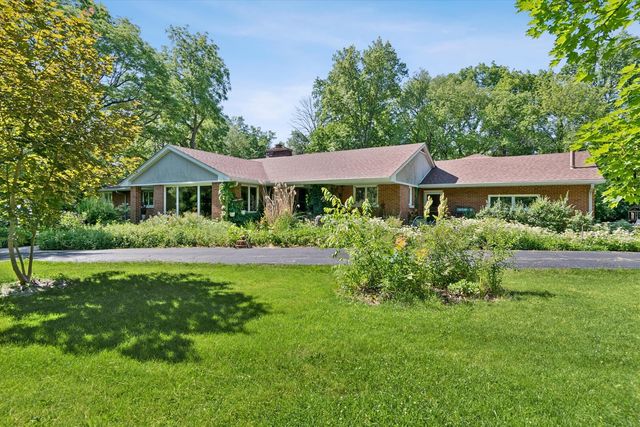 40w109 Wildwood Drive, Aurora, IL 60506