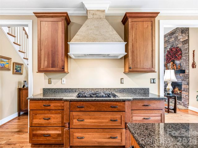61 Village Pointe Lane, Asheville, NC 28803