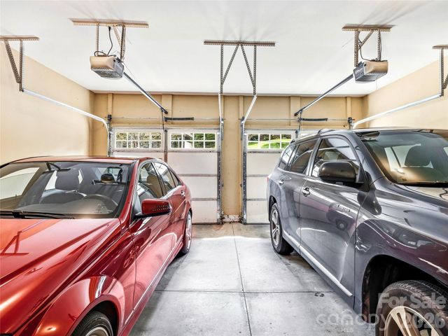 61 Village Pointe Lane, Asheville, NC 28803