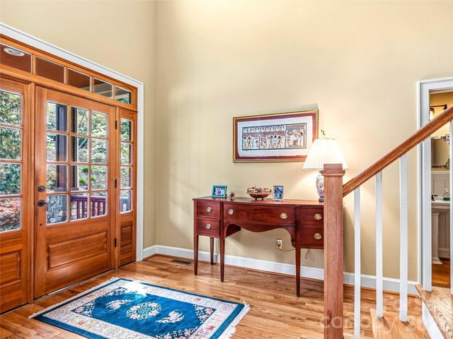 61 Village Pointe Lane, Asheville, NC 28803