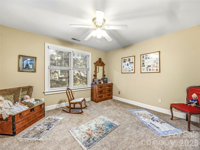 61 Village Pointe Lane, Asheville, NC 28803