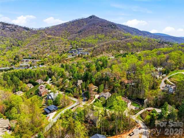 61 Village Pointe Lane, Asheville, NC 28803