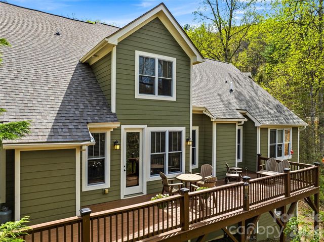 61 Village Pointe Lane, Asheville, NC 28803