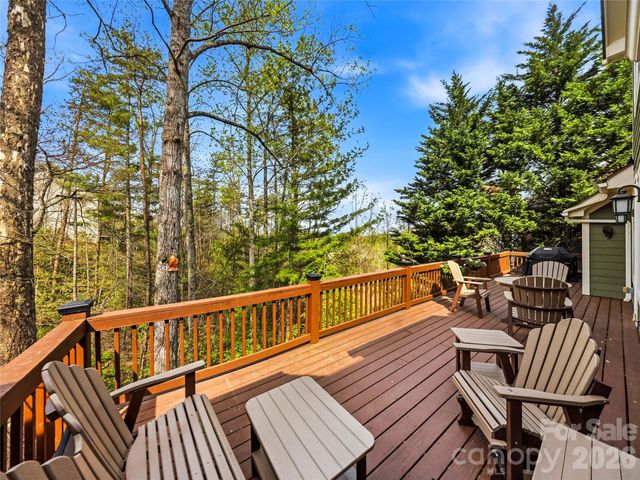 61 Village Pointe Lane, Asheville, NC 28803