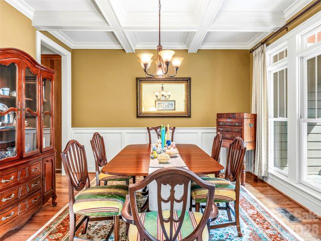 61 Village Pointe Lane, Asheville, NC 28803