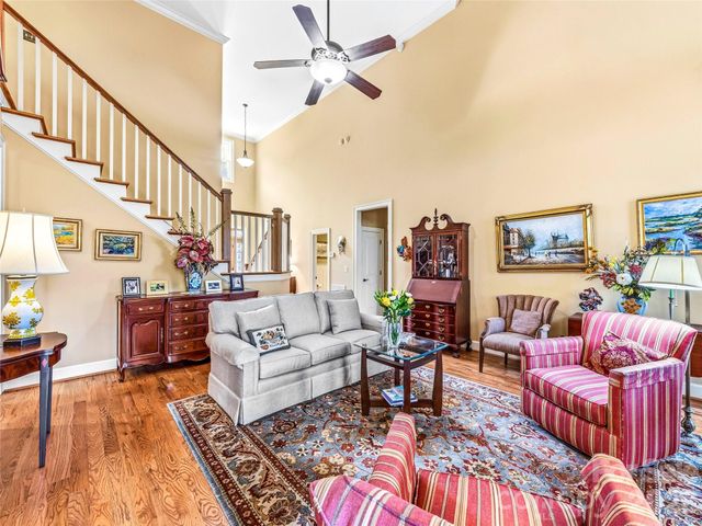 61 Village Pointe Lane, Asheville, NC 28803