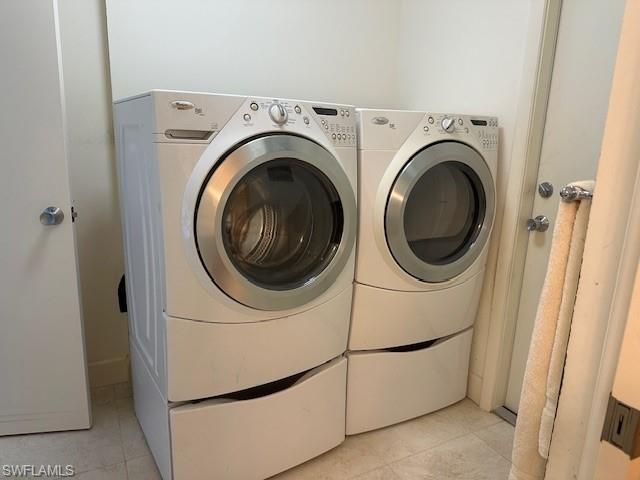 1261 Pine Ridge RD, Naples, FL 34108