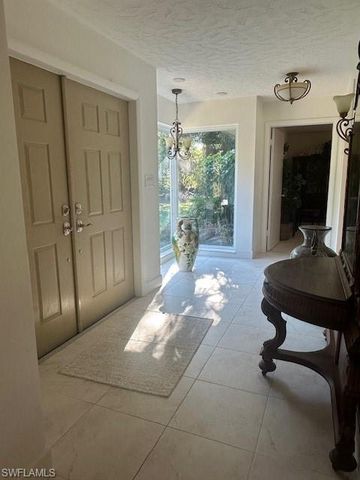 1261 Pine Ridge RD, Naples, FL 34108