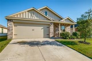 340 Falling Star Drive, Fort Worth, TX 76052