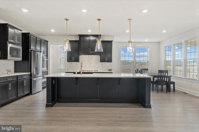 6547 CLUBHOUSE DR, Laurel, MD 20708