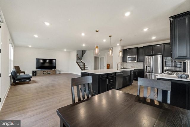 6547 CLUBHOUSE DR, Laurel, MD 20708