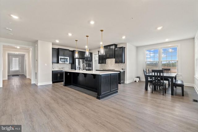 6547 CLUBHOUSE DR, Laurel, MD 20708