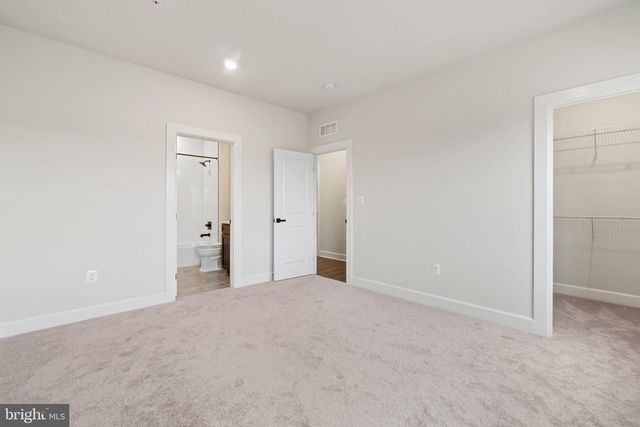 6547 CLUBHOUSE DR, Laurel, MD 20708