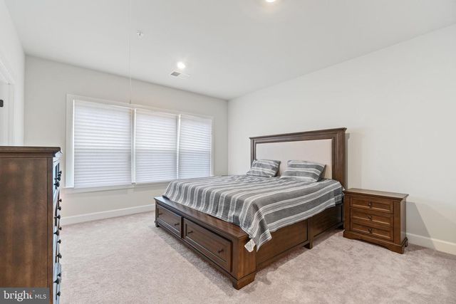 6547 CLUBHOUSE DR, Laurel, MD 20708