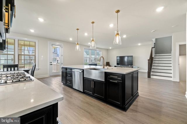 6547 CLUBHOUSE DR, Laurel, MD 20708