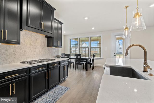 6547 CLUBHOUSE DR, Laurel, MD 20708