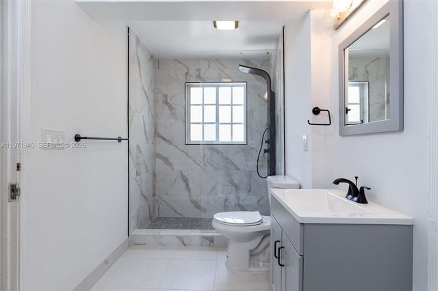 132 SW 2nd Ave, Hallandale Beach, FL 33009