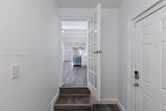 132 SW 2nd Ave, Hallandale Beach, FL 33009