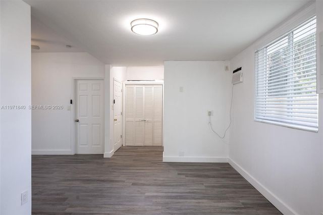 132 SW 2nd Ave, Hallandale Beach, FL 33009