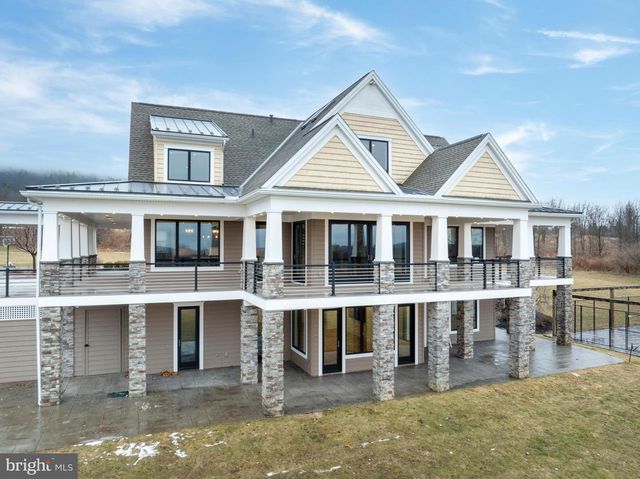 373 W CRESTVIEW AVE, Boalsburg, PA 16827