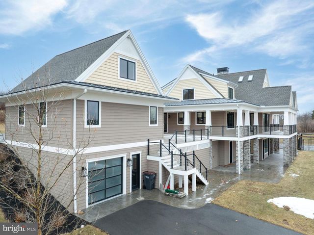 373 W CRESTVIEW AVE, Boalsburg, PA 16827