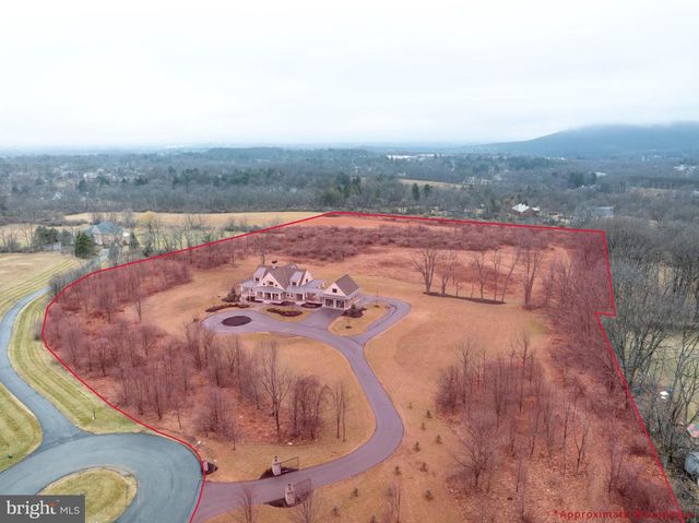 373 W CRESTVIEW AVE, Boalsburg, PA 16827