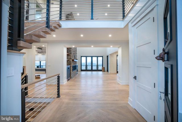 373 W CRESTVIEW AVE, Boalsburg, PA 16827