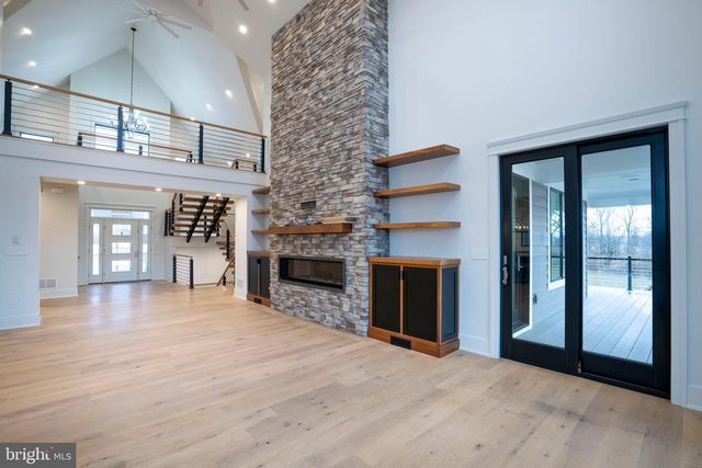 373 W CRESTVIEW AVE, Boalsburg, PA 16827