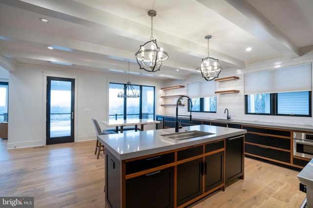 373 W CRESTVIEW AVE, Boalsburg, PA 16827