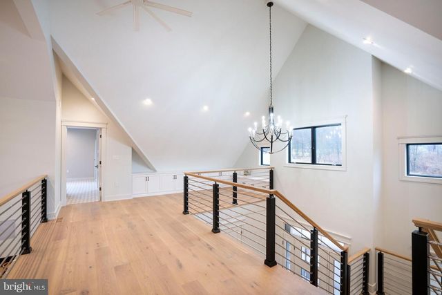 373 W CRESTVIEW AVE, Boalsburg, PA 16827