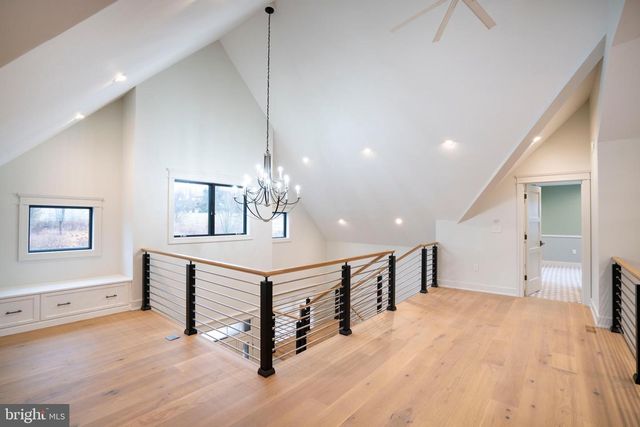 373 W CRESTVIEW AVE, Boalsburg, PA 16827