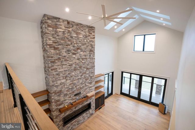 373 W CRESTVIEW AVE, Boalsburg, PA 16827