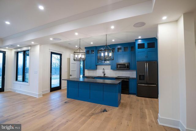 373 W CRESTVIEW AVE, Boalsburg, PA 16827