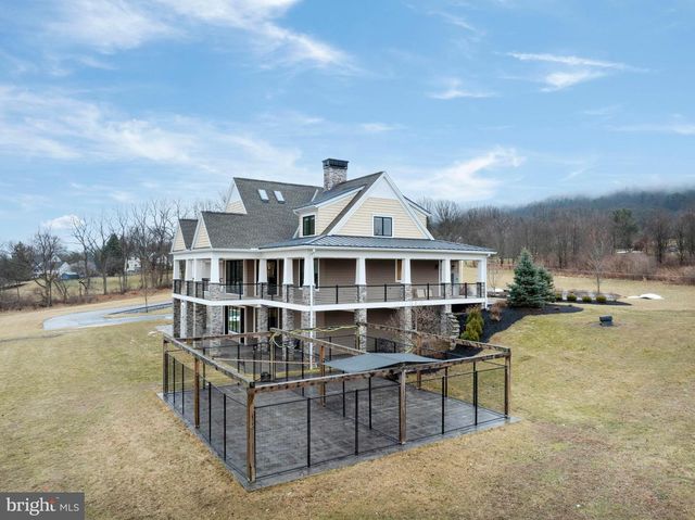 373 W CRESTVIEW AVE, Boalsburg, PA 16827