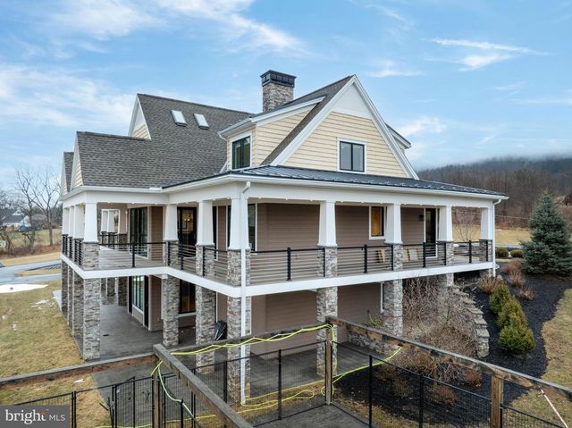 373 W CRESTVIEW AVE, Boalsburg, PA 16827