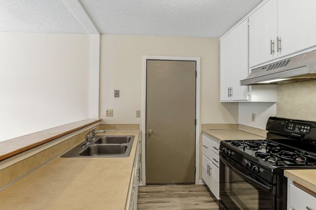 8642 S Maplebrook Circle, Brooklyn Park, MN 55445