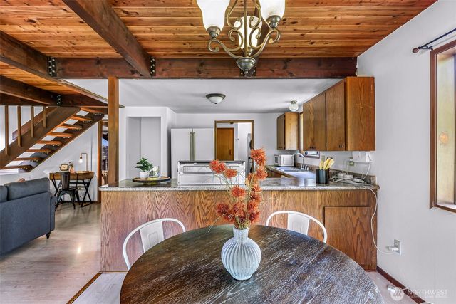 1131 Deep Valley Drive, Maple Falls, WA 98266