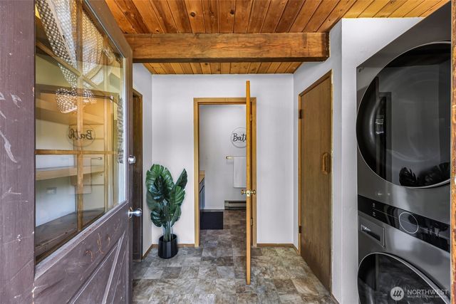 1131 Deep Valley Drive, Maple Falls, WA 98266