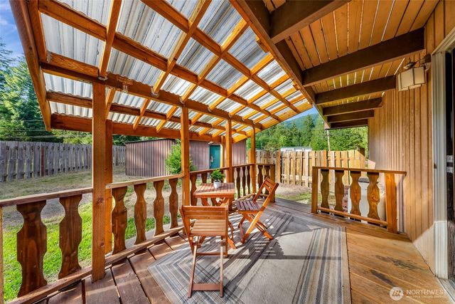 1131 Deep Valley Drive, Maple Falls, WA 98266