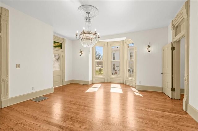 722 S Main Street, Independence, MO 64050