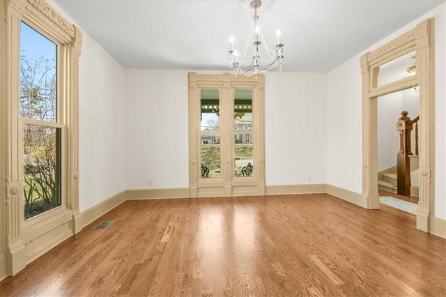 722 S Main Street, Independence, MO 64050