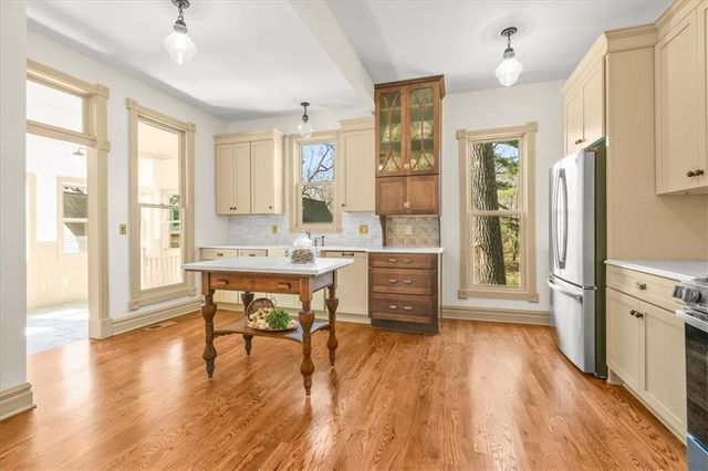 722 S Main Street, Independence, MO 64050