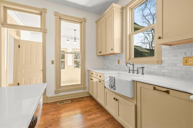 722 S Main Street, Independence, MO 64050