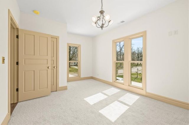 722 S Main Street, Independence, MO 64050