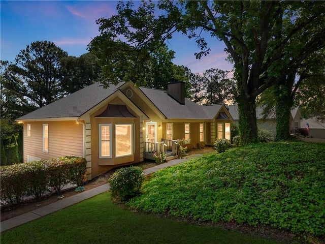 1320 Willow Tree Drive, Woodstock, GA 30188