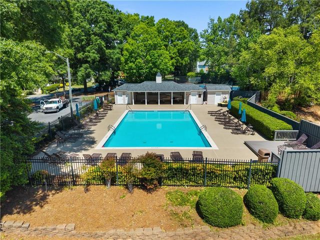 1320 Willow Tree Drive, Woodstock, GA 30188